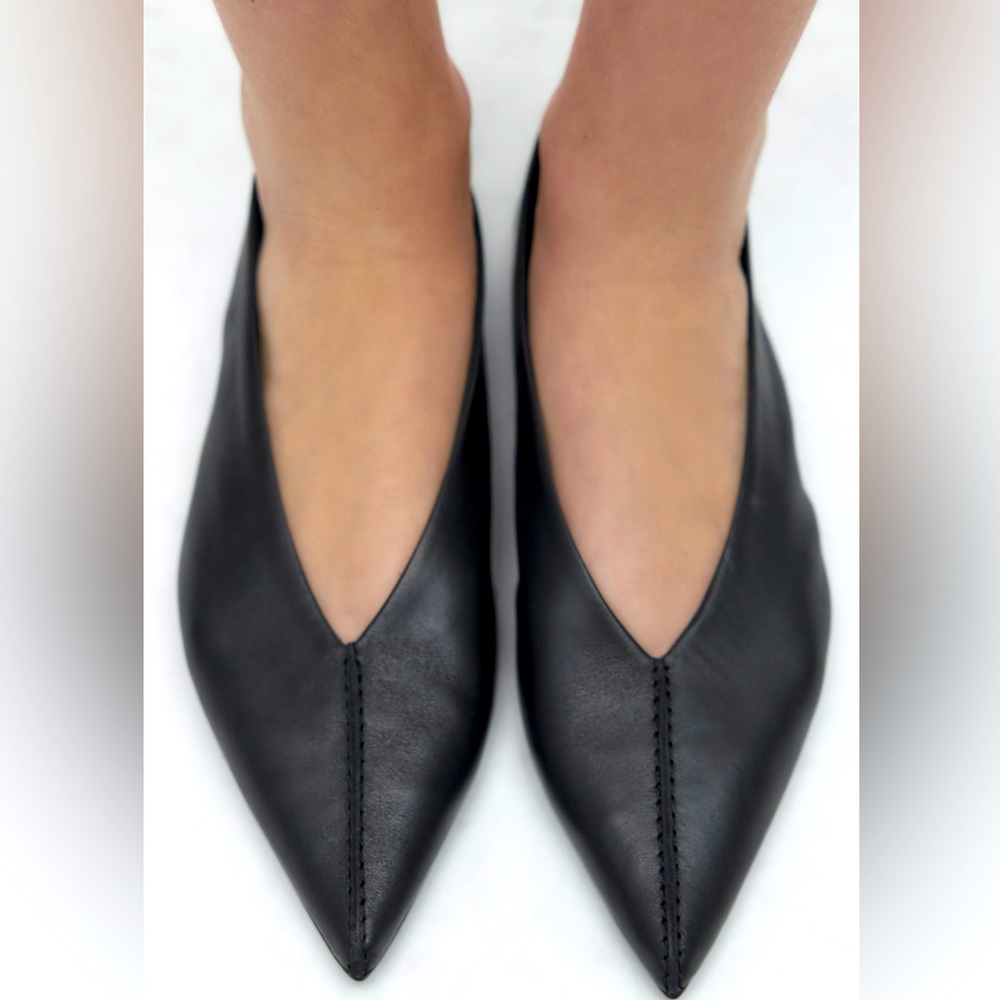 Zara Minimalist Pointed Leather Ballet Flats 39